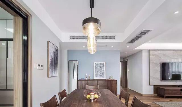 �Lɳ������{